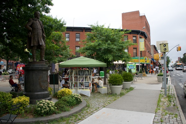 Uni in Ft. Greene, meeting readers, beating the rain